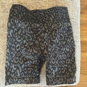 Yeoreo scrunch bum shorts